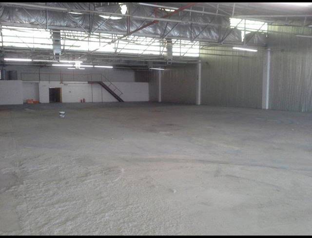 1,200M² FACTORY TO LET IN LANSDOWNE